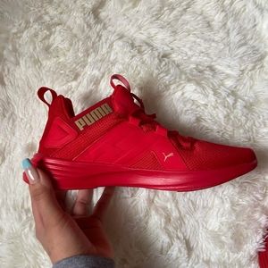 Puma Sneakers